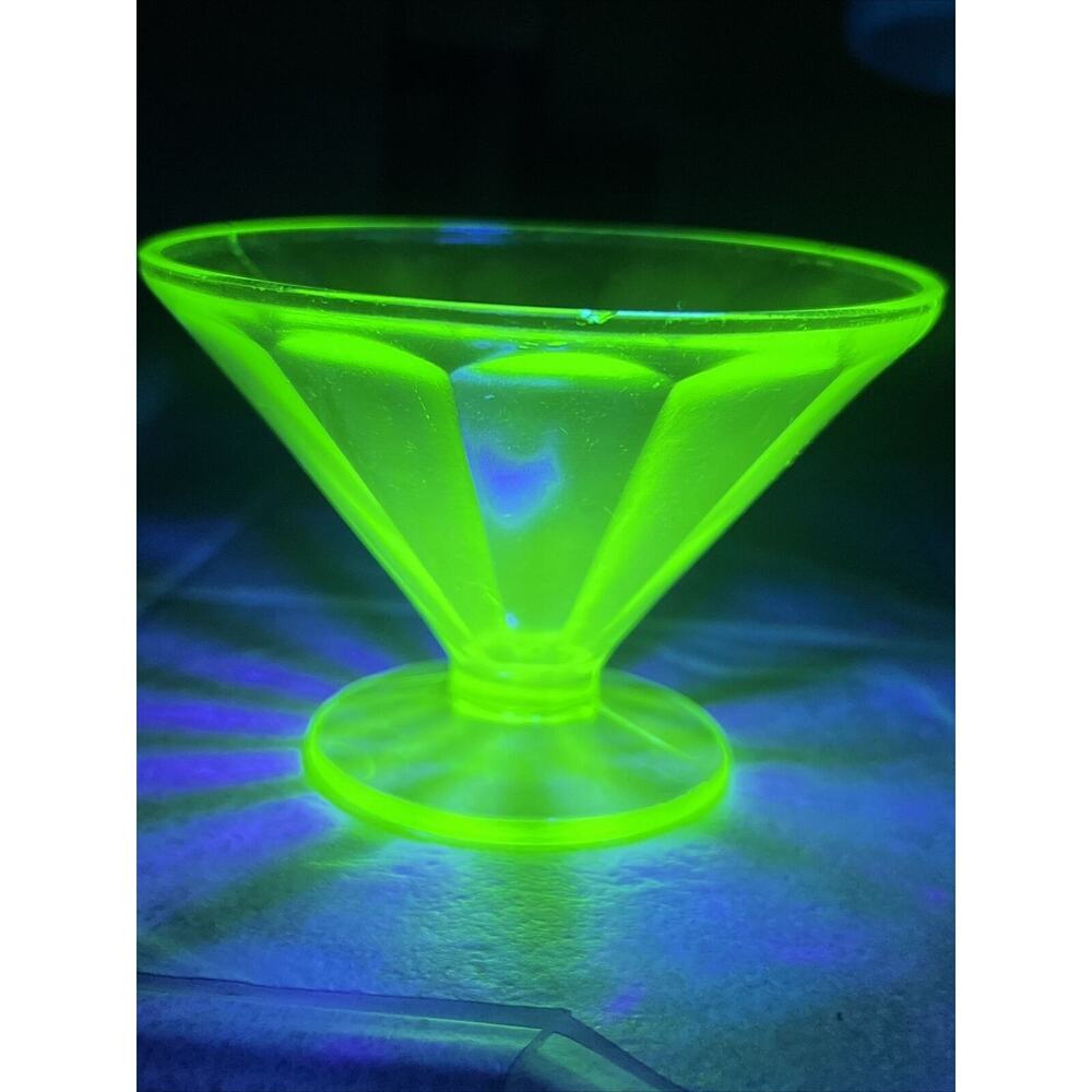 4 -1920 Federal Glass Dessert Sherbet Dish Bowl Depression Uranium Vaseline VTG - Picture 10 of 11